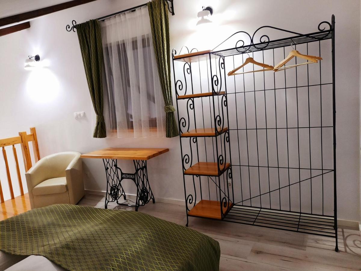 Bed and Breakfast Korona Panzio Одорхею-Секуєск Екстер'єр фото