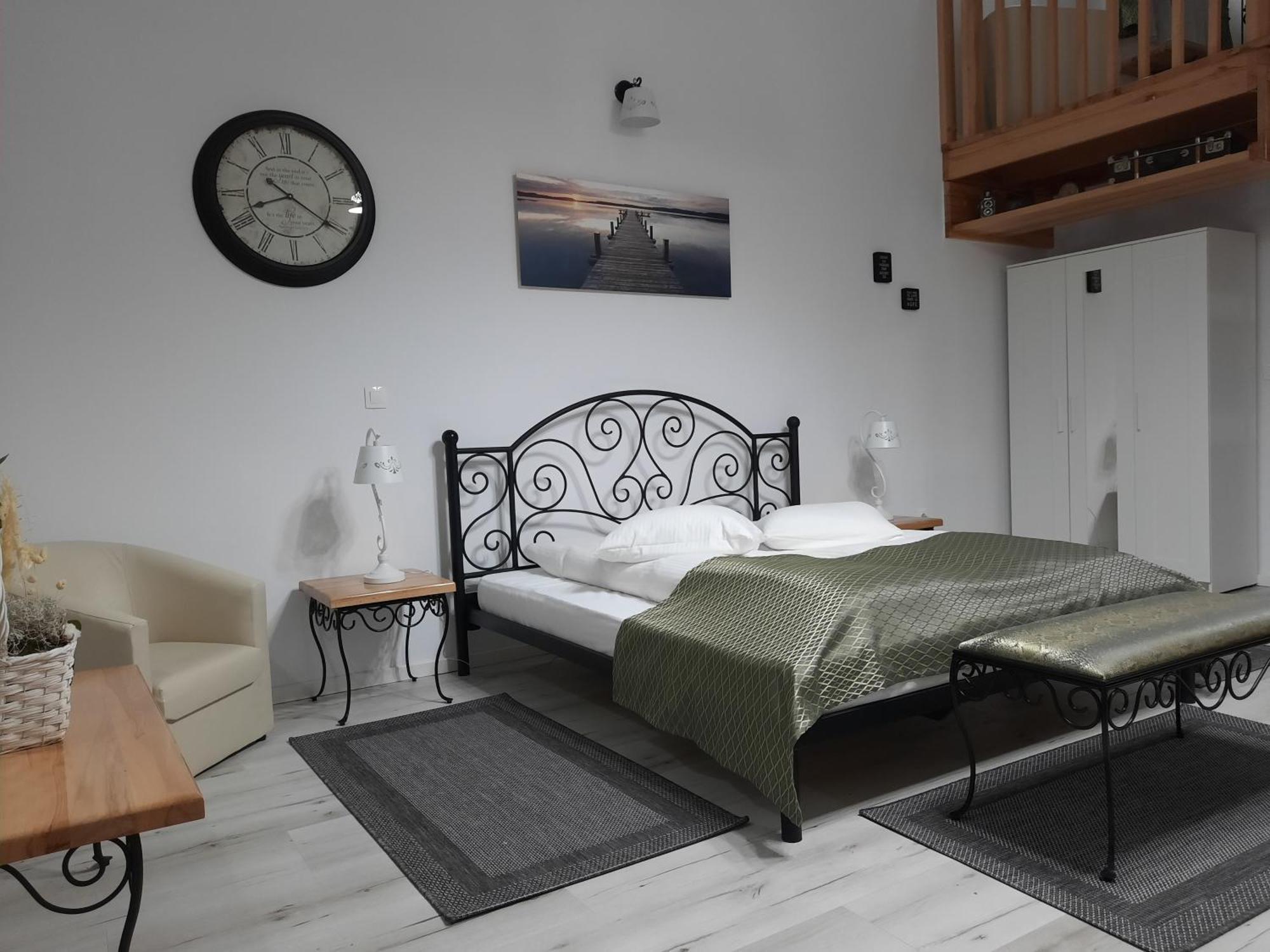 Bed and Breakfast Korona Panzio Одорхею-Секуєск Екстер'єр фото