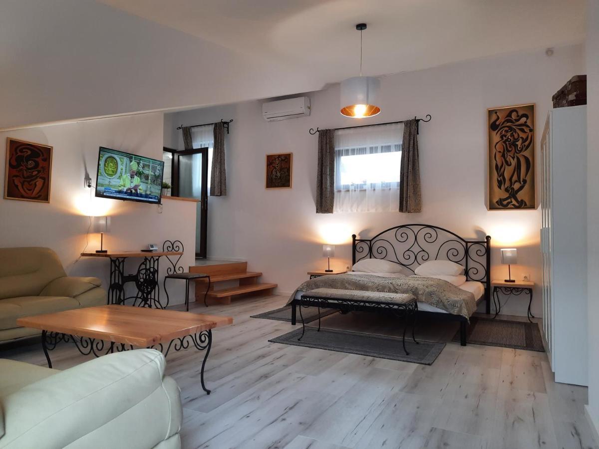 Bed and Breakfast Korona Panzio Одорхею-Секуєск Екстер'єр фото